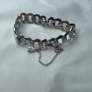 Monet Silver Tone Flower Link Bracelet, Safety Chain, 1970s Vintage Jewelry